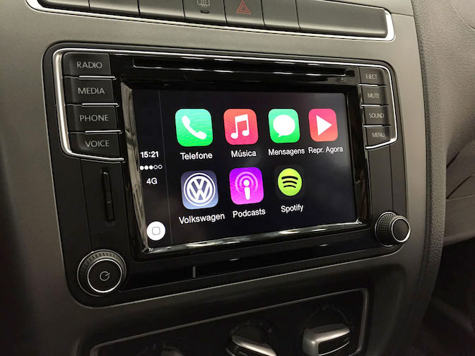 photo of Apple blocked Volkswagen from showing off wireless CarPlay at CES, carmaker says image